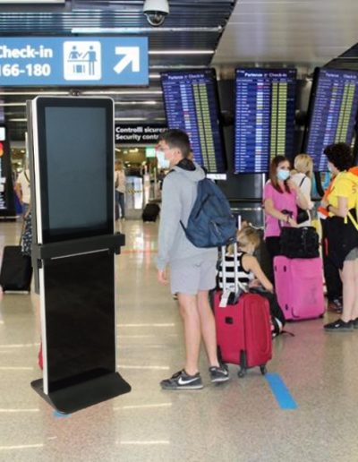 Totem Cleaner installato in aeroporto